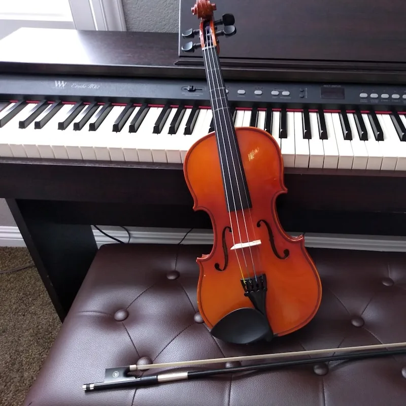Crescendo Foldable Music Stand