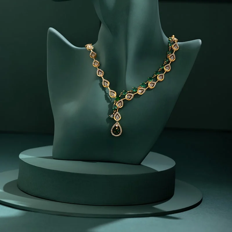 Halo Layered Chain