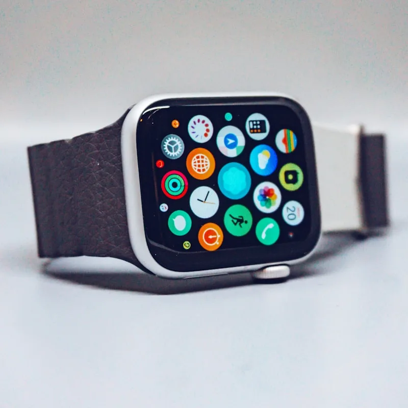 Nova Band Slim Tracker