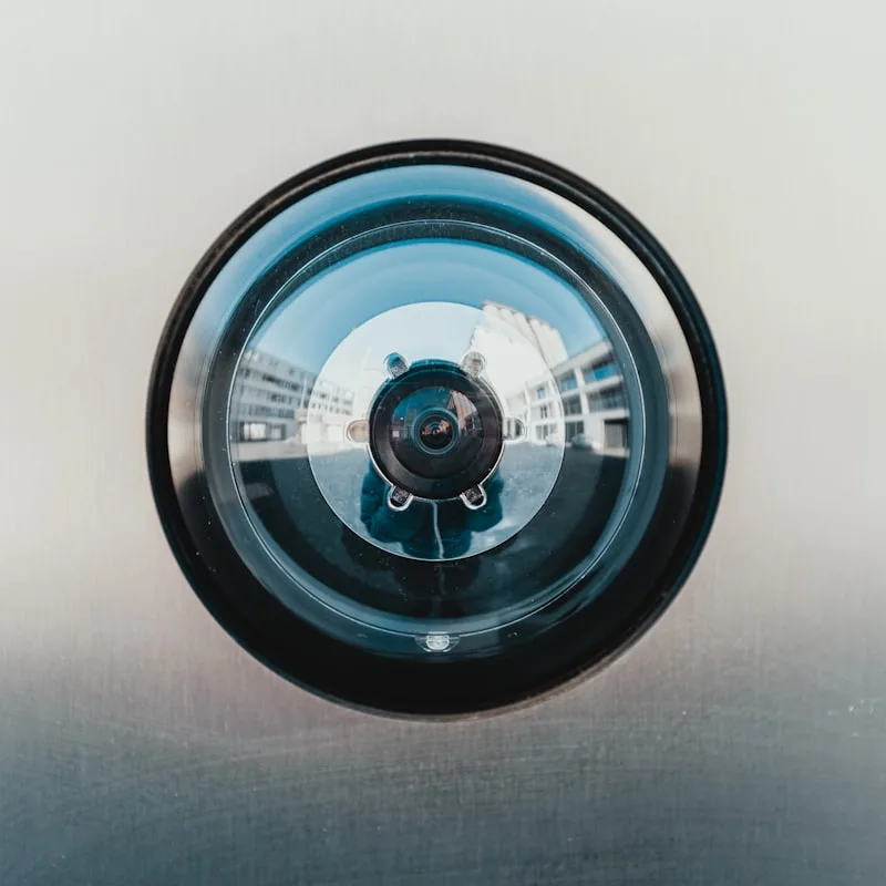PeekPoint Slim Doorbell 2