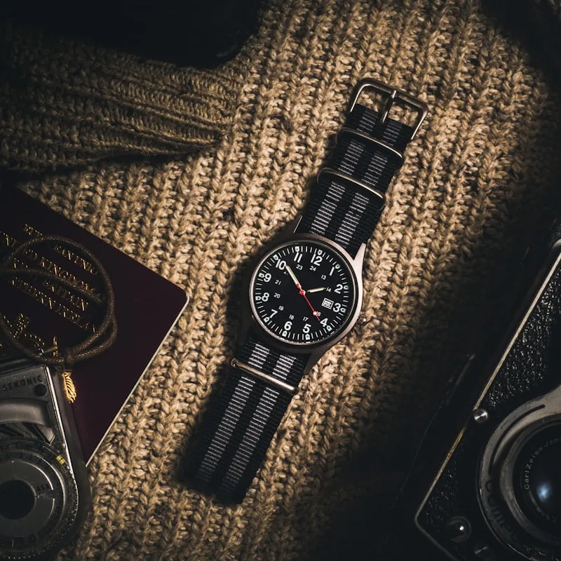 Vireo Minimalist Quartz
